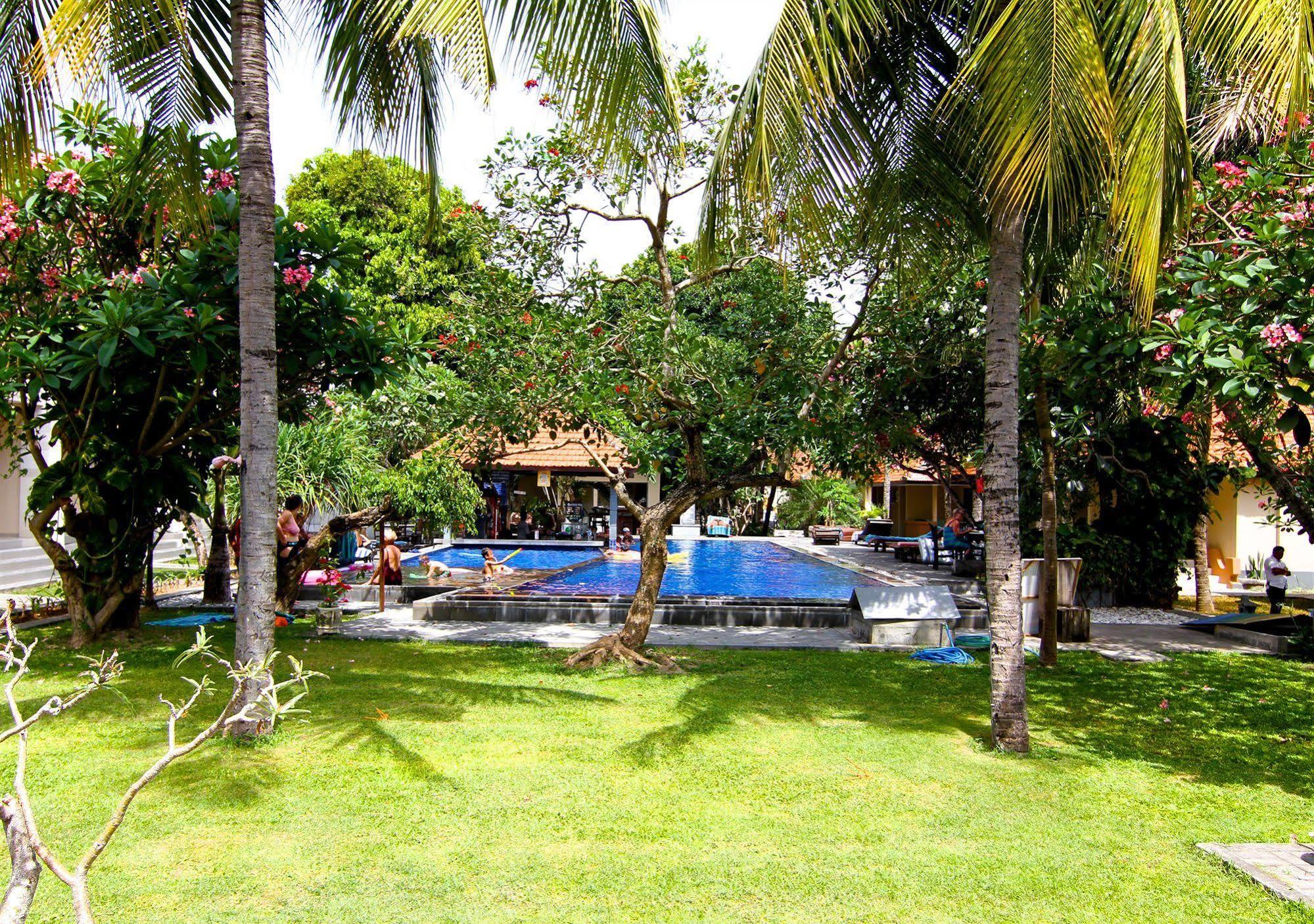 New Garden View Resort Legian Exteriér fotografie